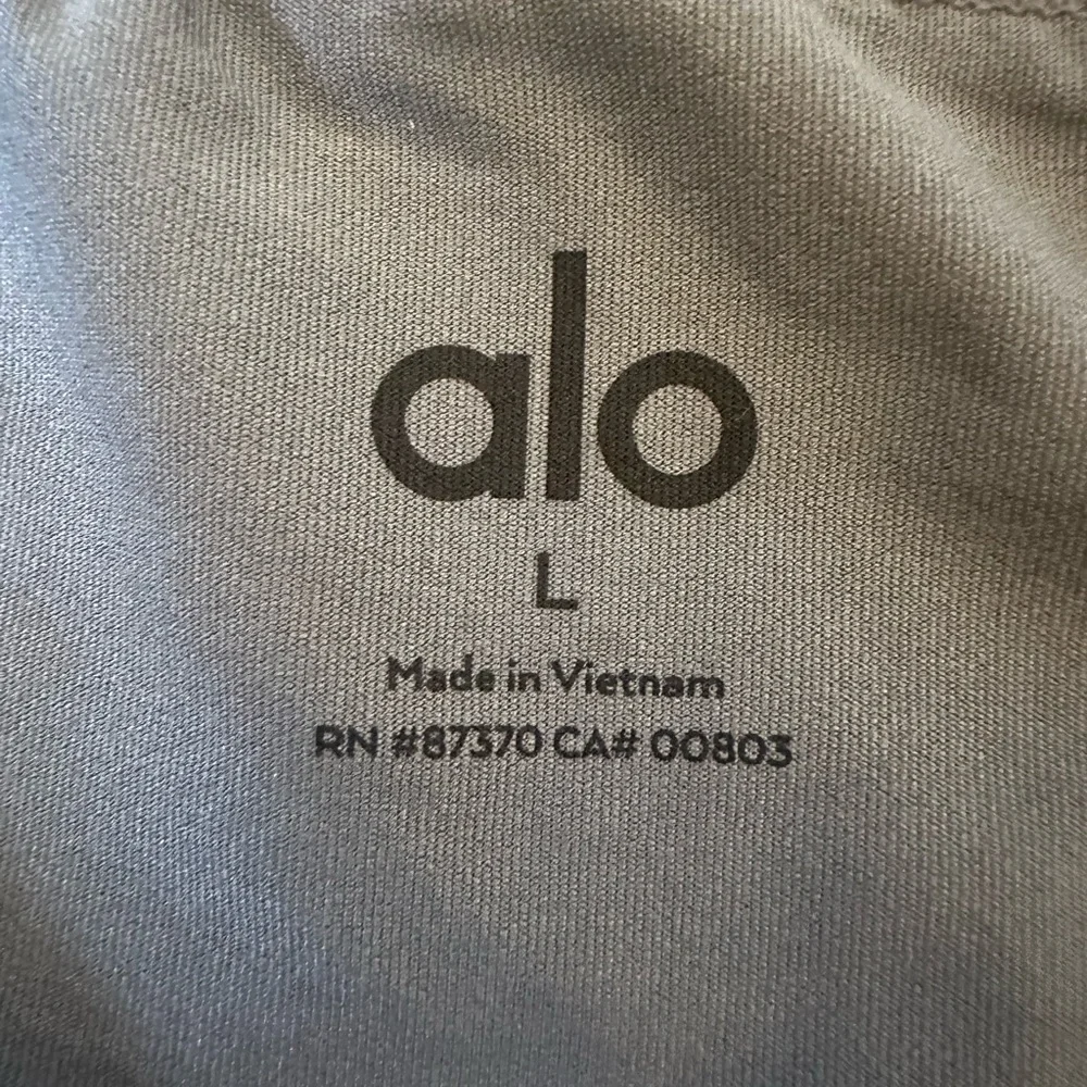 ALO Yoga Gray Apparel